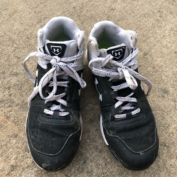 Under Armour Football cleats - Picture 3 of 5